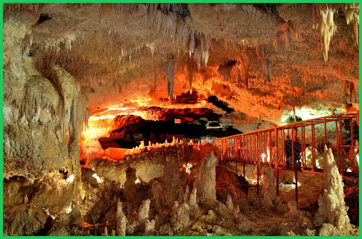 صالحی امیری: جذب سرمایه‌گذار برای غار کتله‌خور پیگیری می‌شود