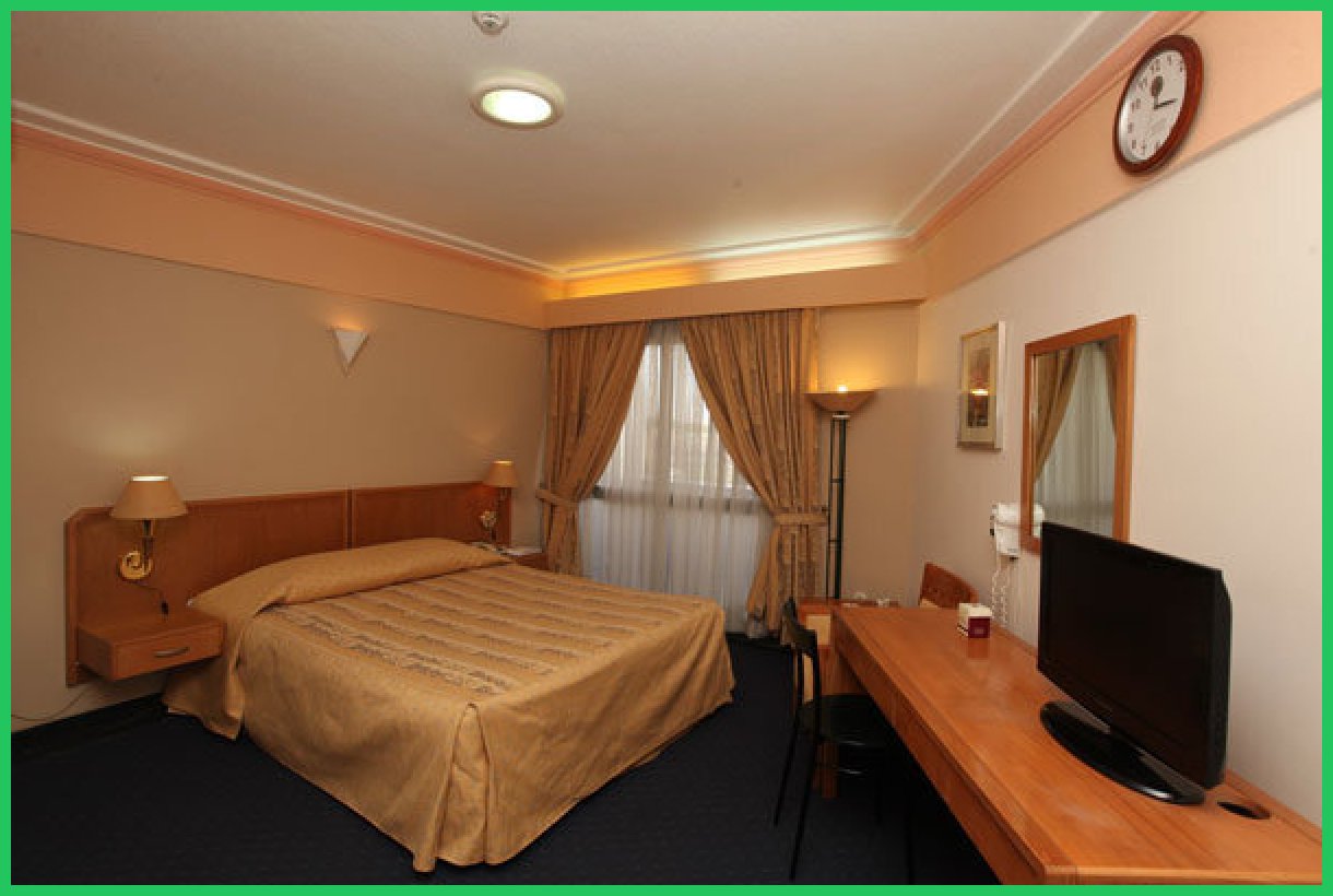 تلاش می‌کنیم هر روز یک تخت هتلی به ظرفیت کشور اضافه کنیم