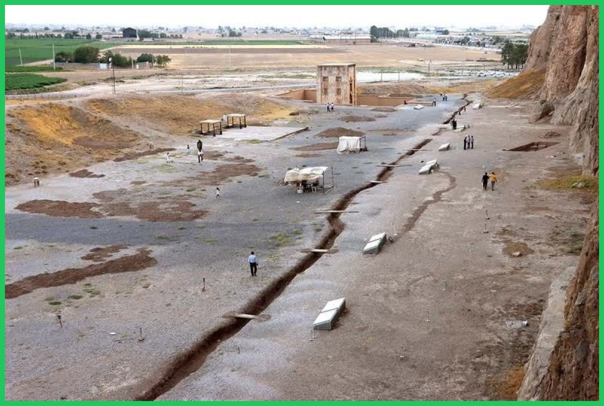 نقش‌رستم در محاصره فرونشست؛ آرامگاه‌های هخامنشی امن، اما کعبه زرتشت در خطر