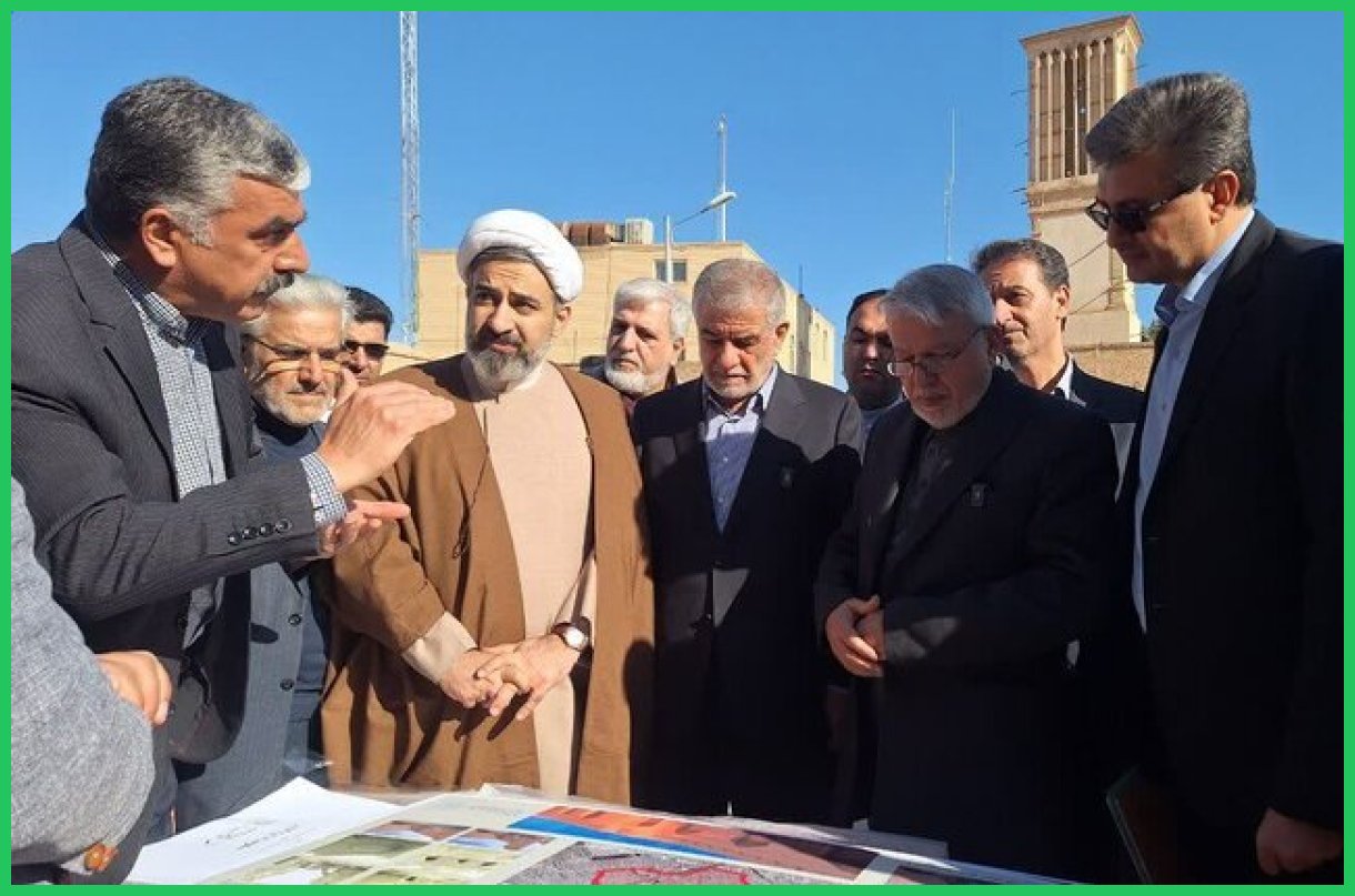وزیر میراث فرهنگی از طرح احیای حصار تاریخی شهر جهانی یزد بازدید کرد